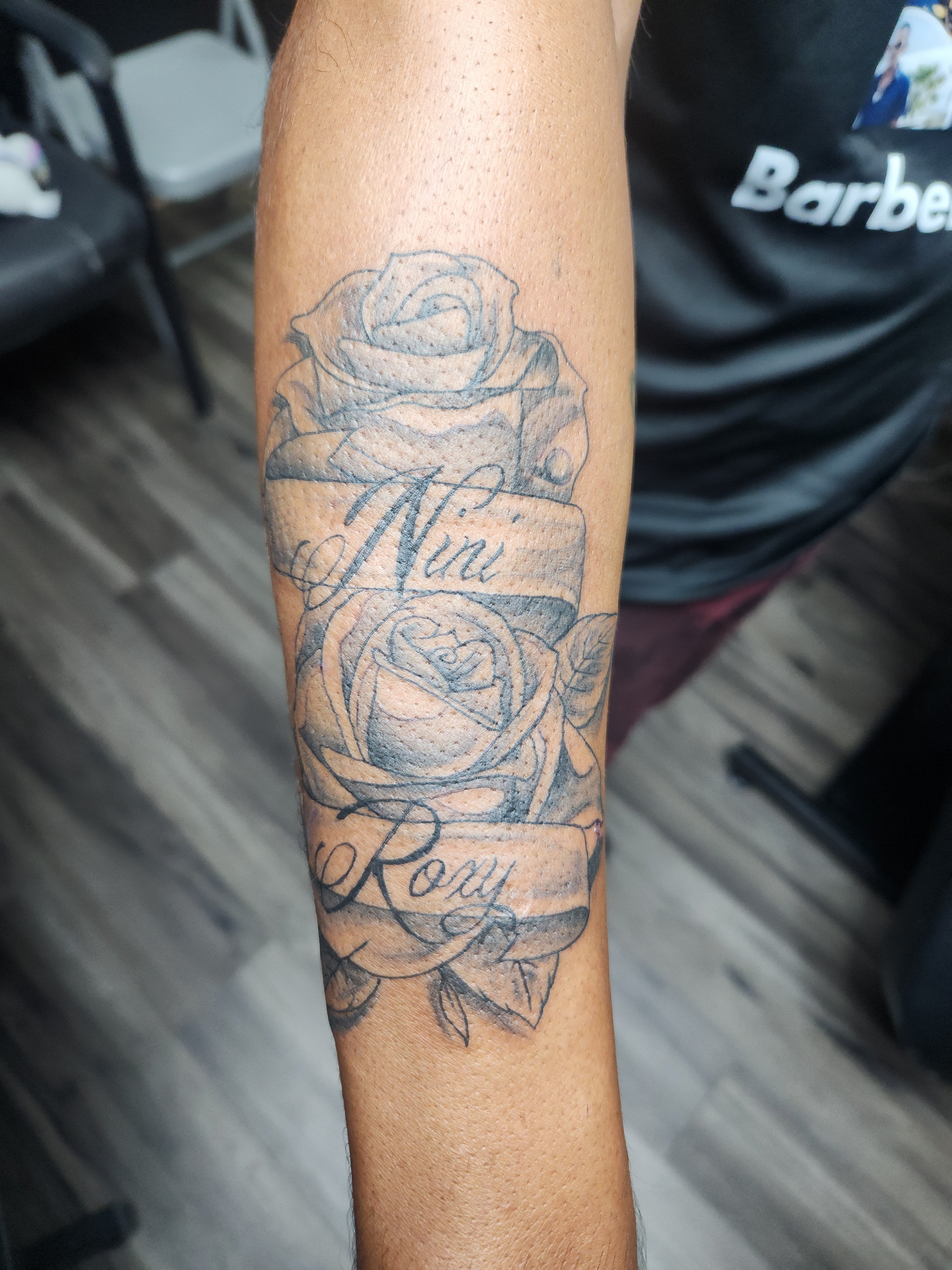 Floral arrangement with Script names in Banners