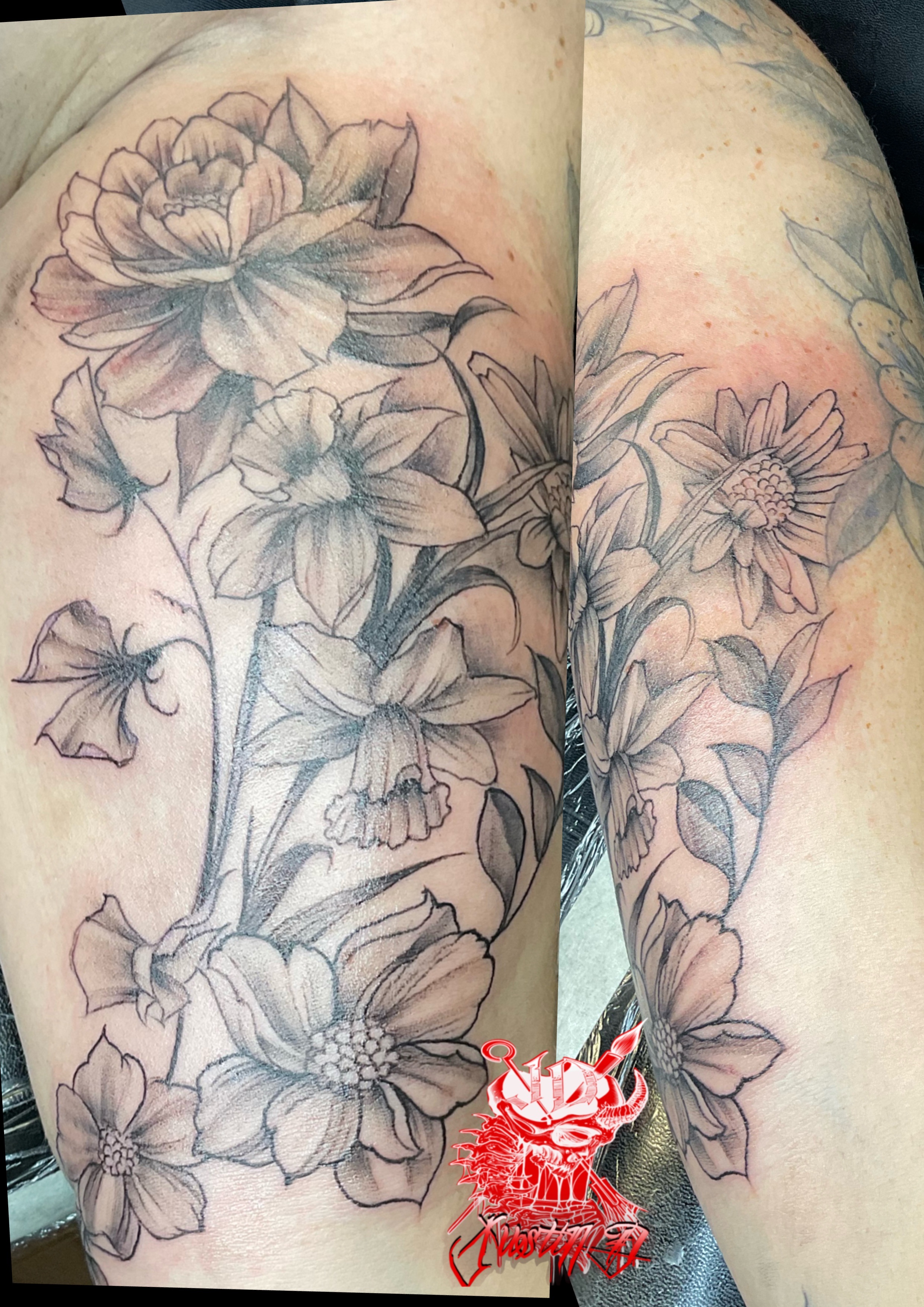 Black and gray flowers and vines